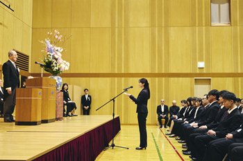 新入生代表宣誓